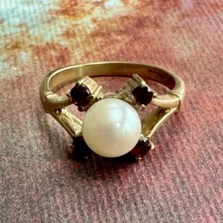 Vintage Garnet and Pearl Ring - 9ct Gold