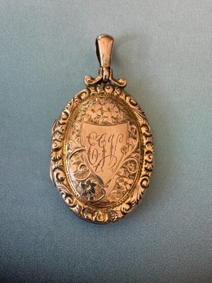 Victorian Engraved Gold Locket - 9ct Gold