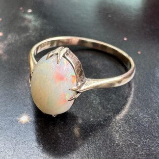 Edwardian opal solitaire ring - 9ct gold