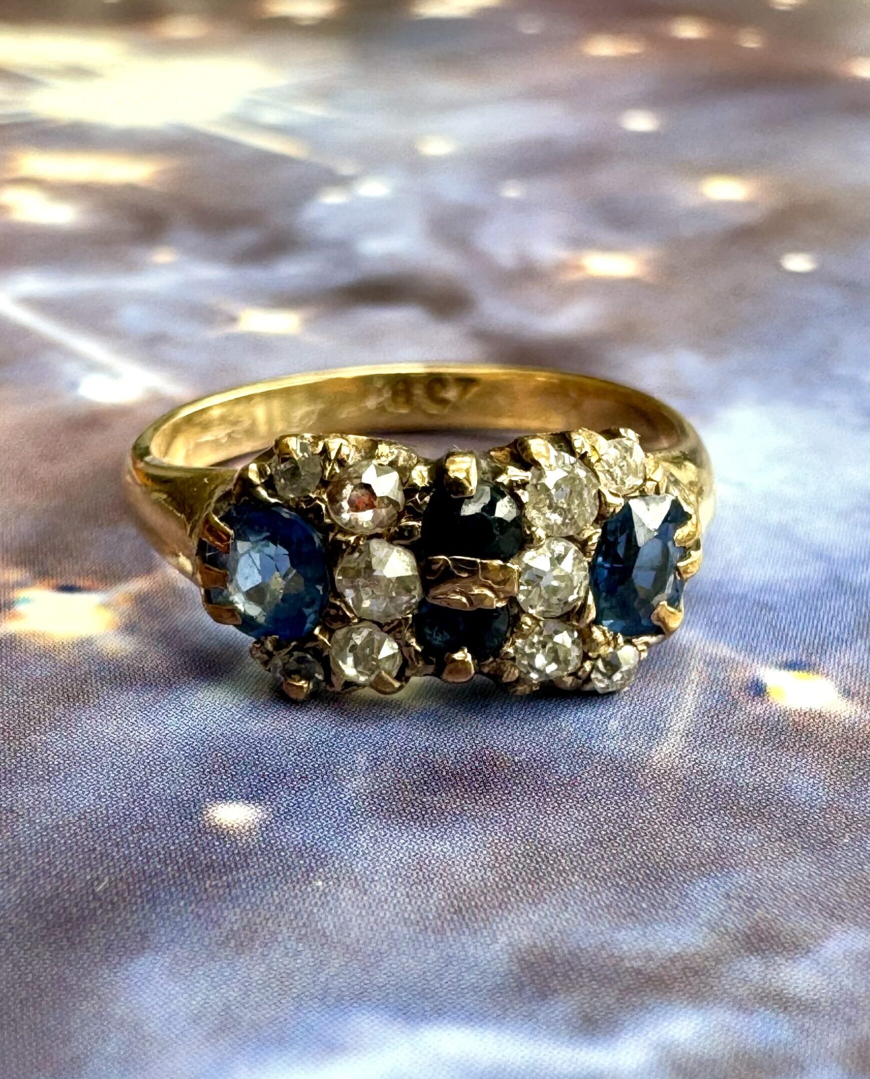 Antique Diamond and Sapphire Ring 18ct Gold