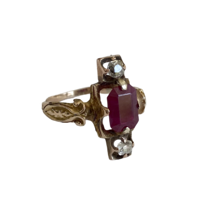 Antique Ruby and Mixed Cut Diamond Ring - 18ct Gold