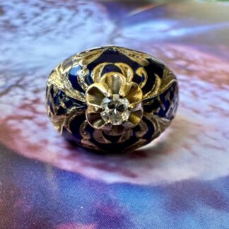 French Enamel Bombe ring in 18ct gold