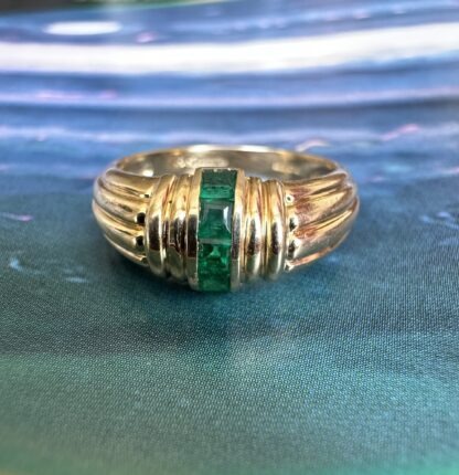 Vintage Emerald Ring - 18ct Gold