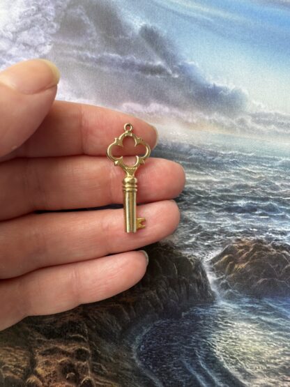 Vintage Key Pendant - 9ct Gold