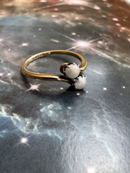 Vintage Pearl Crossover Ring - 18ct Gold - Image 5